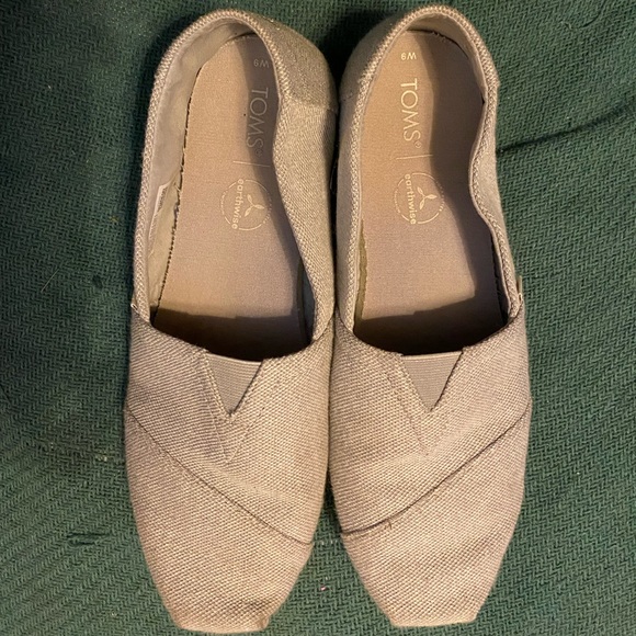 TOMS Alpargata slip on shoe - Picture 1 of 6